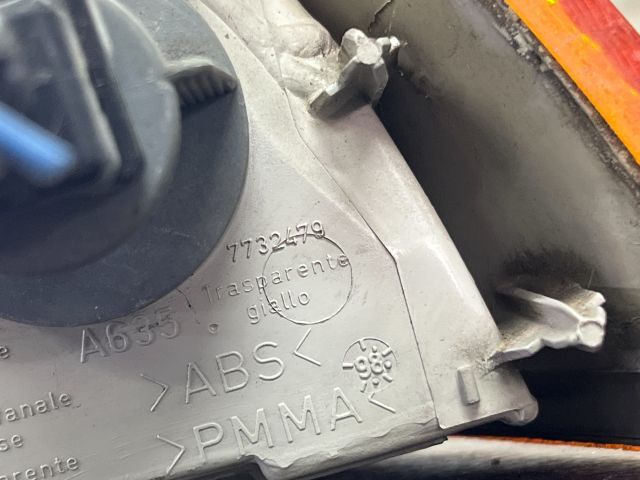 bontott FIAT PUNTO I Jobb első Irányjelző