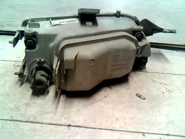 bontott FIAT PUNTO I Jobb Fényszóró Prizma