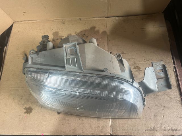 bontott FIAT PUNTO I Jobb Fényszóró