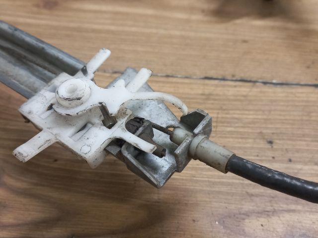 bontott FIAT PUNTO I Jobb hátsó Ablakemelő Szerkezet (Mechanikus)