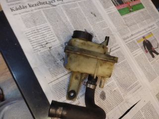 bontott FIAT PUNTO I Szervóolaj Tartály