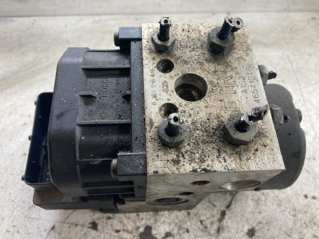 bontott FIAT PUNTO II ABS Kocka