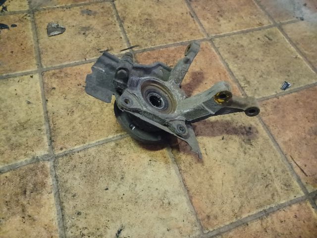 bontott FIAT PUNTO II Bal első Csonkállvány Kerékaggyal