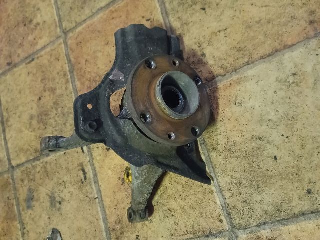 bontott FIAT PUNTO II Bal első Csonkállvány Kerékaggyal