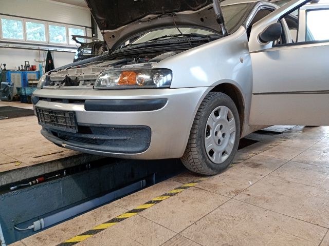 bontott FIAT PUNTO II Bal első Csonkállvány Kerékaggyal