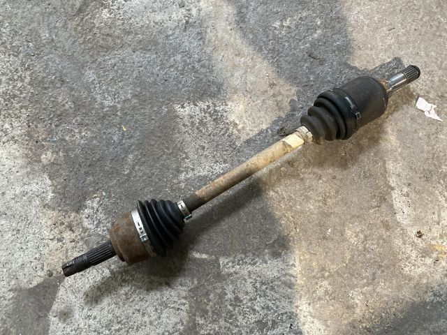 bontott FIAT PUNTO II Bal Féltengely