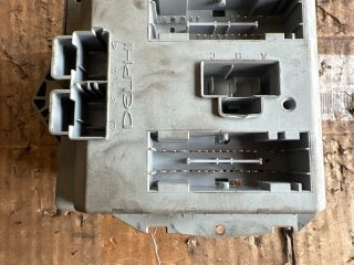 bontott FIAT PUNTO II Biztosítéktábla Motortér