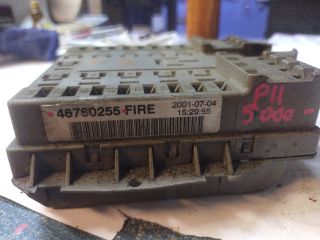 bontott FIAT PUNTO II Biztosítéktábla Motortér