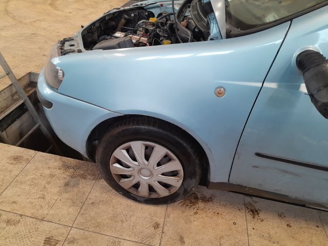 bontott FIAT PUNTO II Biztosítéktábla Motortér