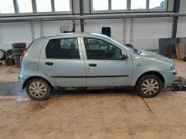 bontott FIAT PUNTO II Biztosítéktábla Motortér