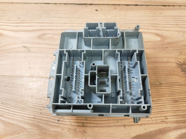 bontott FIAT PUNTO II Biztosítéktábla Motortér