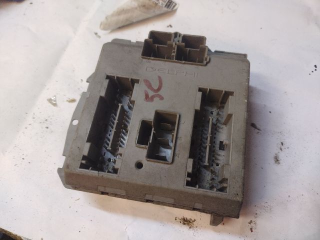 bontott FIAT PUNTO II Biztosítéktábla Motortér