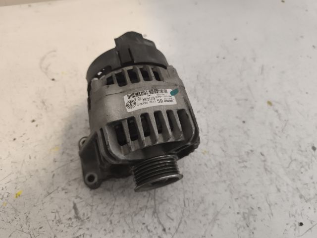 bontott FIAT PUNTO II Generátor