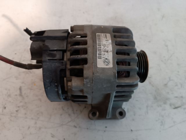 bontott FIAT PUNTO II Generátor