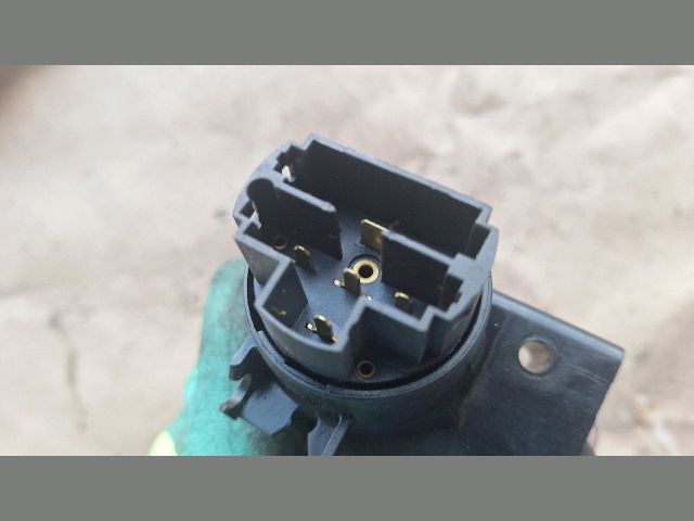 bontott FIAT PUNTO II Gyújtáskapcsoló Házzal