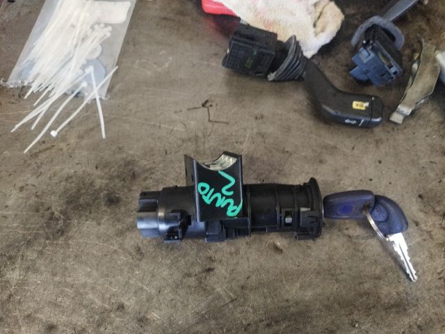 bontott FIAT PUNTO II Gyújtáskapcsoló Házzal