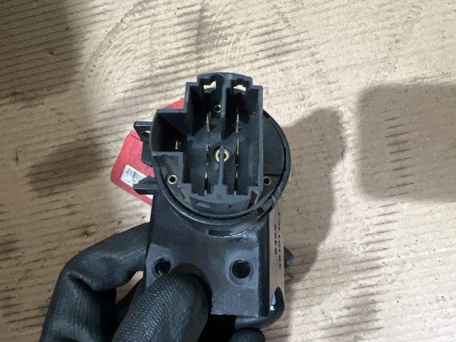 bontott FIAT PUNTO II Gyújtáskapcsoló Házzal