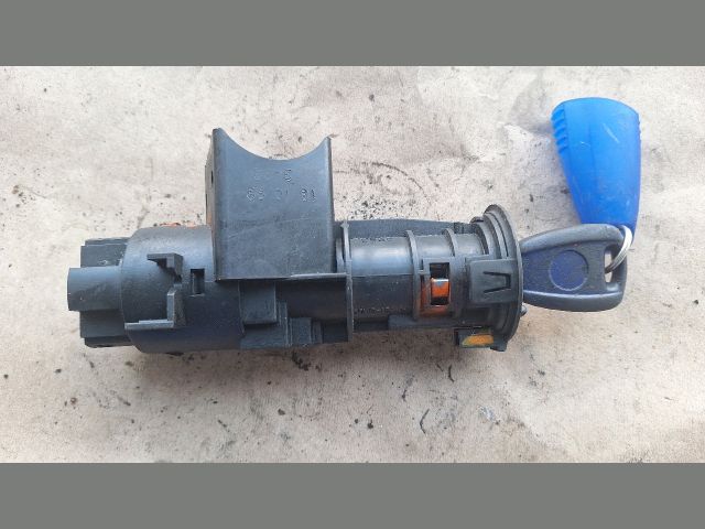 bontott FIAT PUNTO II Gyújtáskapcsoló Házzal