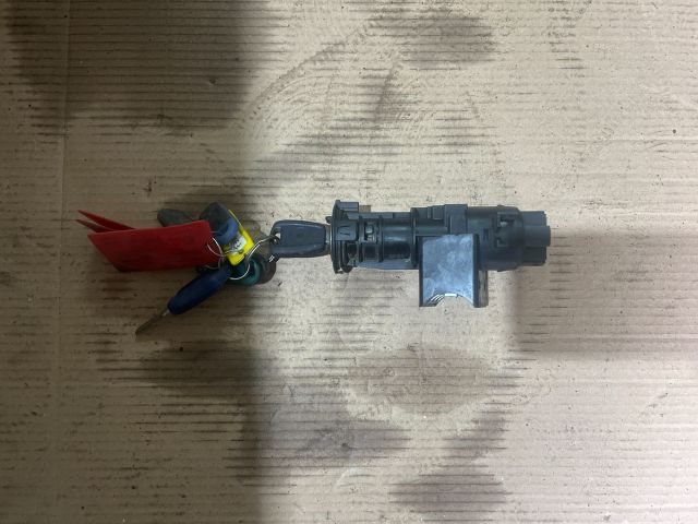 bontott FIAT PUNTO II Gyújtáskapcsoló Házzal