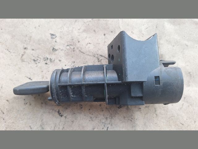 bontott FIAT PUNTO II Gyújtáskapcsoló Házzal