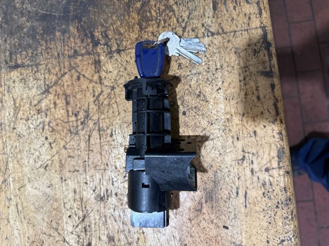 bontott FIAT PUNTO II Gyújtáskapcsoló