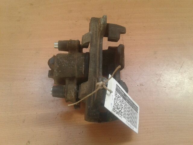 bontott FIAT PUNTO II Jobb első Féknyereg Munkahengerrel