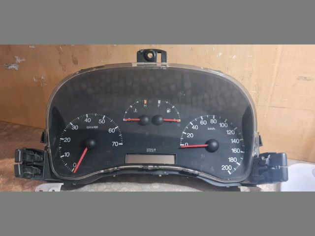 bontott FIAT PUNTO II Kilométeróra