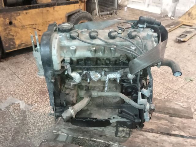 bontott FIAT PUNTO II Motor (Fűzött blokk hengerfejjel)