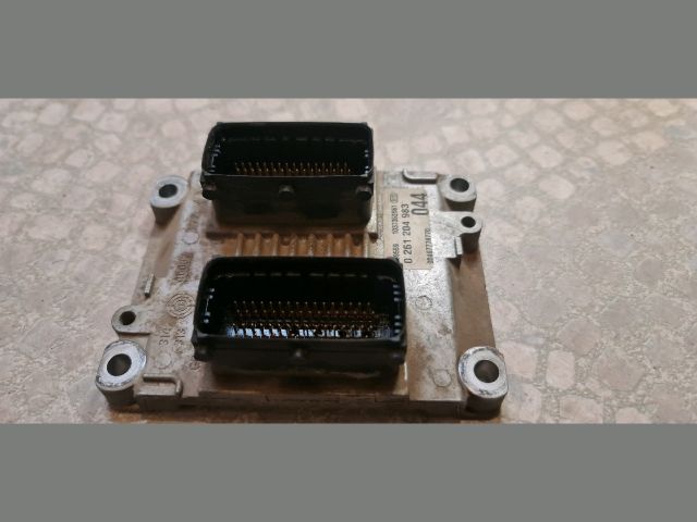 bontott FIAT PUNTO II Motorvezérlő