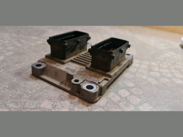 bontott FIAT PUNTO II Motorvezérlő