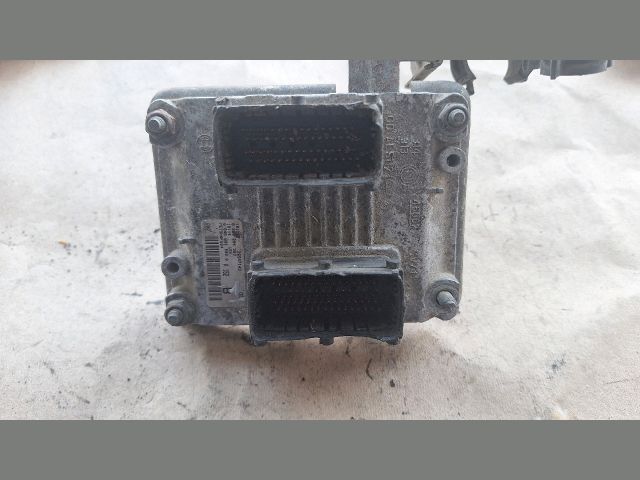 bontott FIAT PUNTO II Motorvezérlő