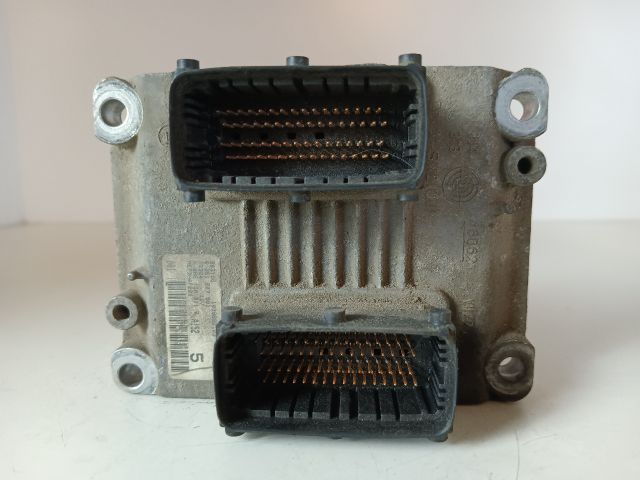bontott FIAT PUNTO II Motorvezérlő