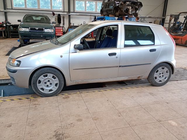 bontott FIAT PUNTO II Nívópálca