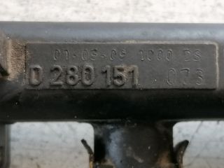 bontott FIAT PUNTO II Porlasztó Sor / Híd