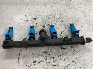 bontott FIAT PUNTO II Porlasztó Sor / Híd