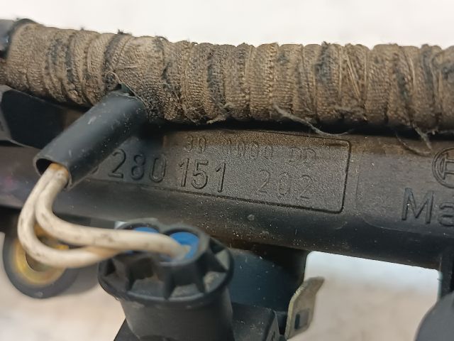 bontott FIAT PUNTO II Porlasztó Sor / Híd