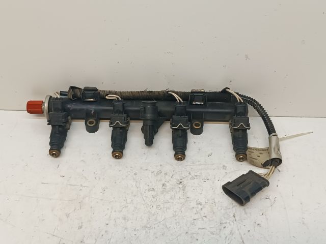 bontott FIAT PUNTO II Porlasztó Sor / Híd