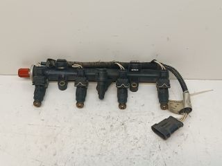 bontott FIAT PUNTO II Porlasztó Sor / Híd