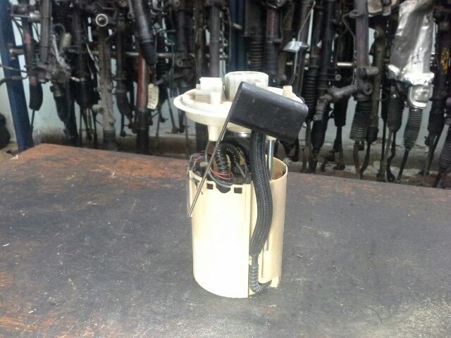 bontott FIAT PUNTO II Üzemanyag Szivattyú