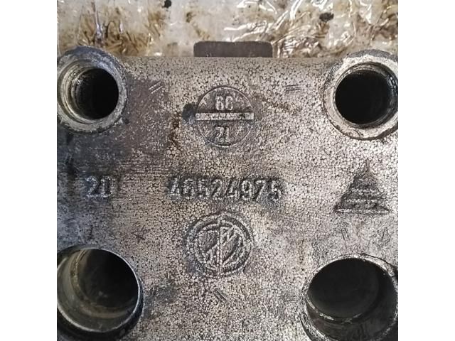 bontott FIAT PUNTO II Vezérműtengely Házzal