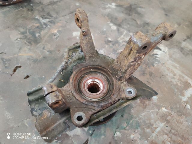 bontott FIAT PUNTO II Bal első Csonkállvány Kerékaggyal