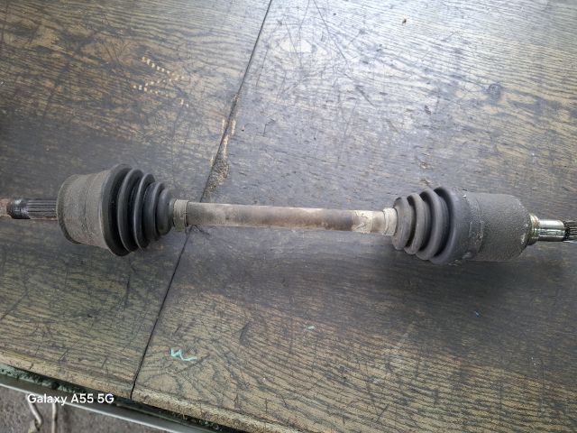 bontott FIAT PUNTO II Bal Féltengely