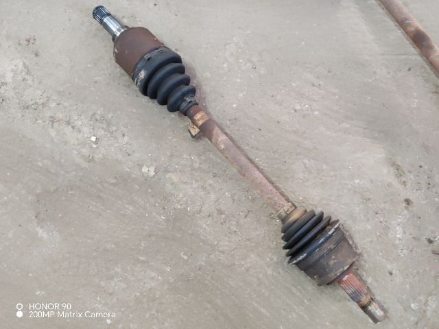 bontott FIAT PUNTO II Bal Féltengely