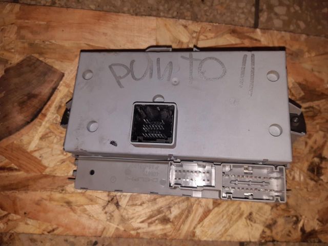 bontott FIAT PUNTO II Biztosítéktábla Motortér