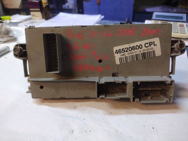 bontott FIAT PUNTO II Biztosítéktábla Motortér