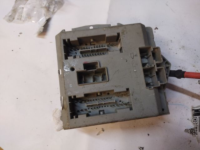 bontott FIAT PUNTO II Biztosítéktábla Motortér