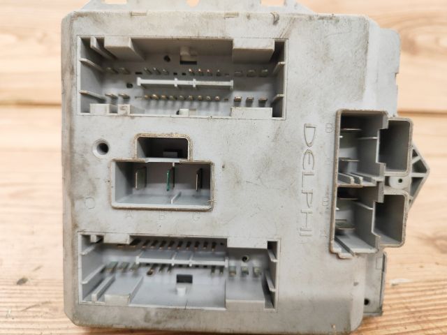 bontott FIAT PUNTO II Biztosítéktábla Motortér