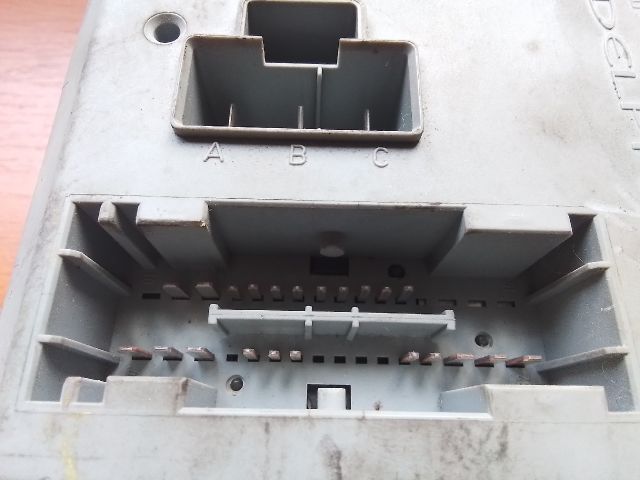 bontott FIAT PUNTO II Biztosítéktábla Motortér