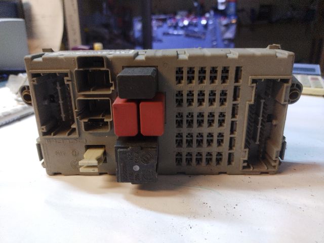 bontott FIAT PUNTO II Biztosítéktábla Motortér