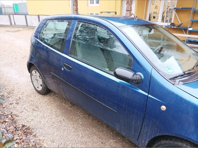 bontott FIAT PUNTO II Biztosítéktábla Motortér